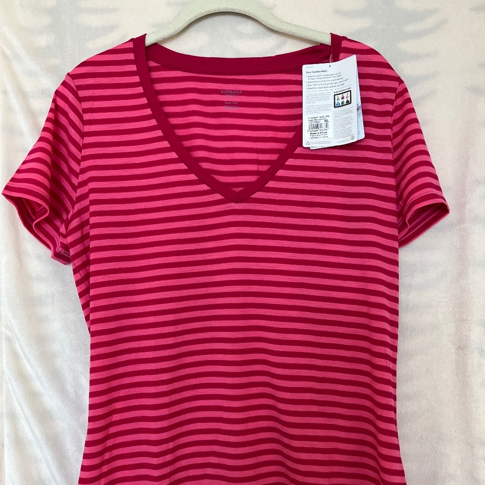 Icebreaker Womens Tech T Lite SS V Stripe Raspberry Large NWT